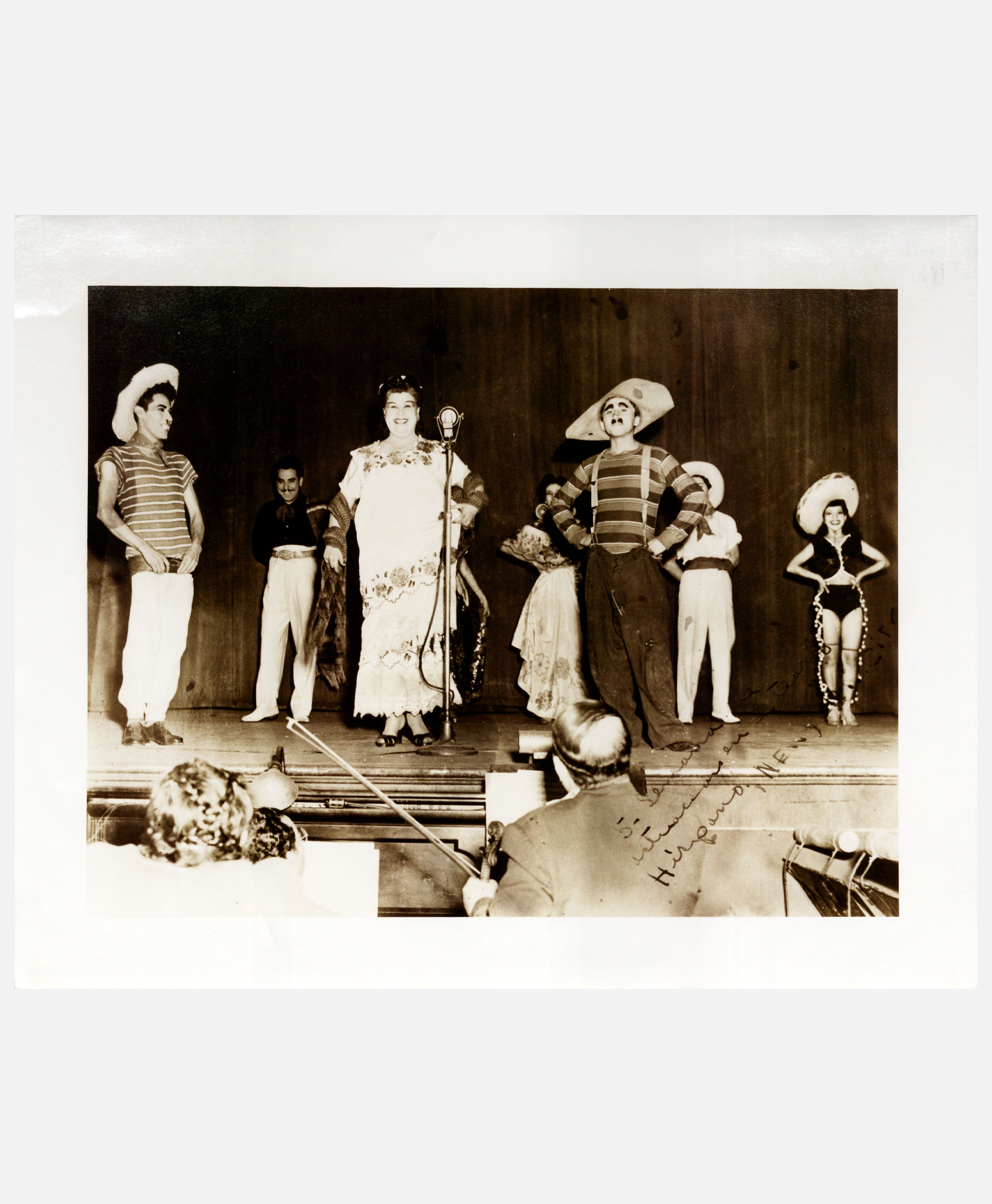 [Photograph of Teatro Hispano in New York]<br><br>[Fotografía del Teatro Hispano en Nueva York]